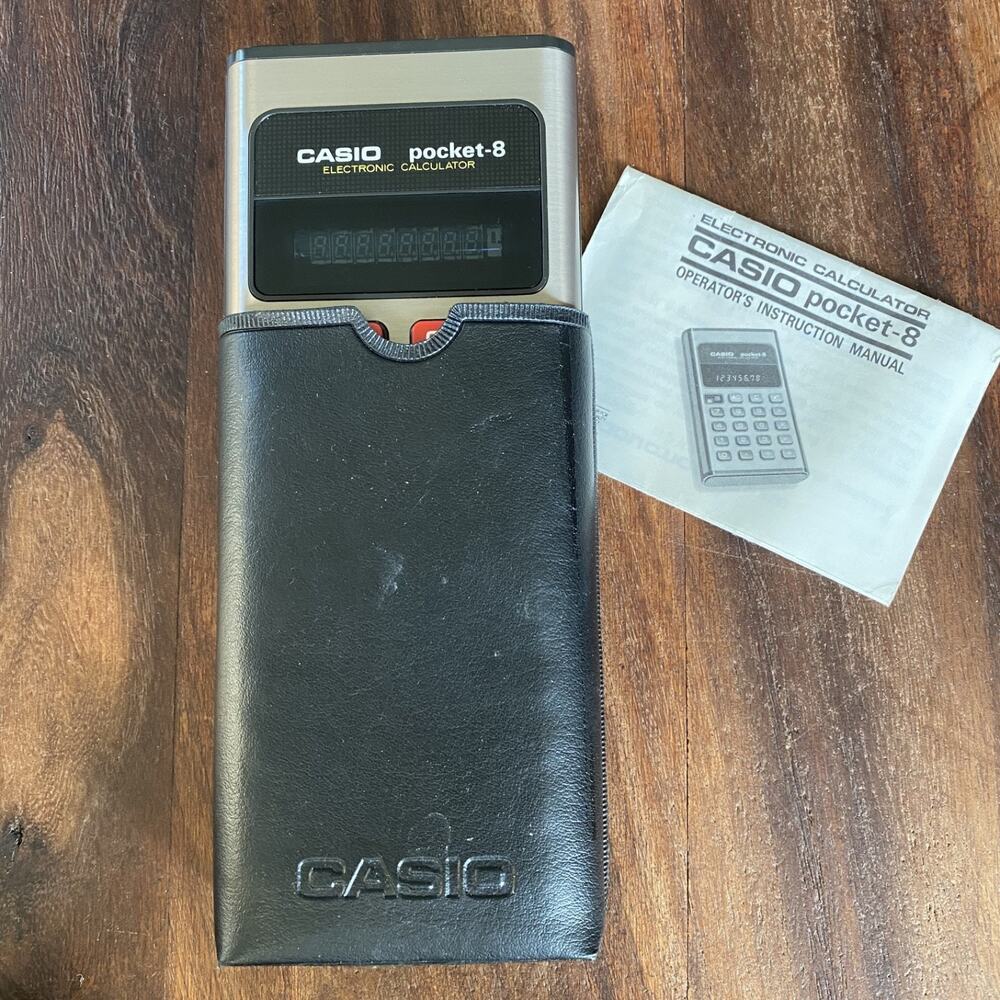 Vintage Casio Pocket 8 Electronic Calculator AD-2S Japan w/ Case & Manual - Picture 8 of 8